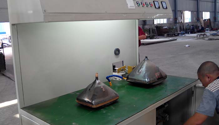 CRT單工位鎳鉻帶拆解設備